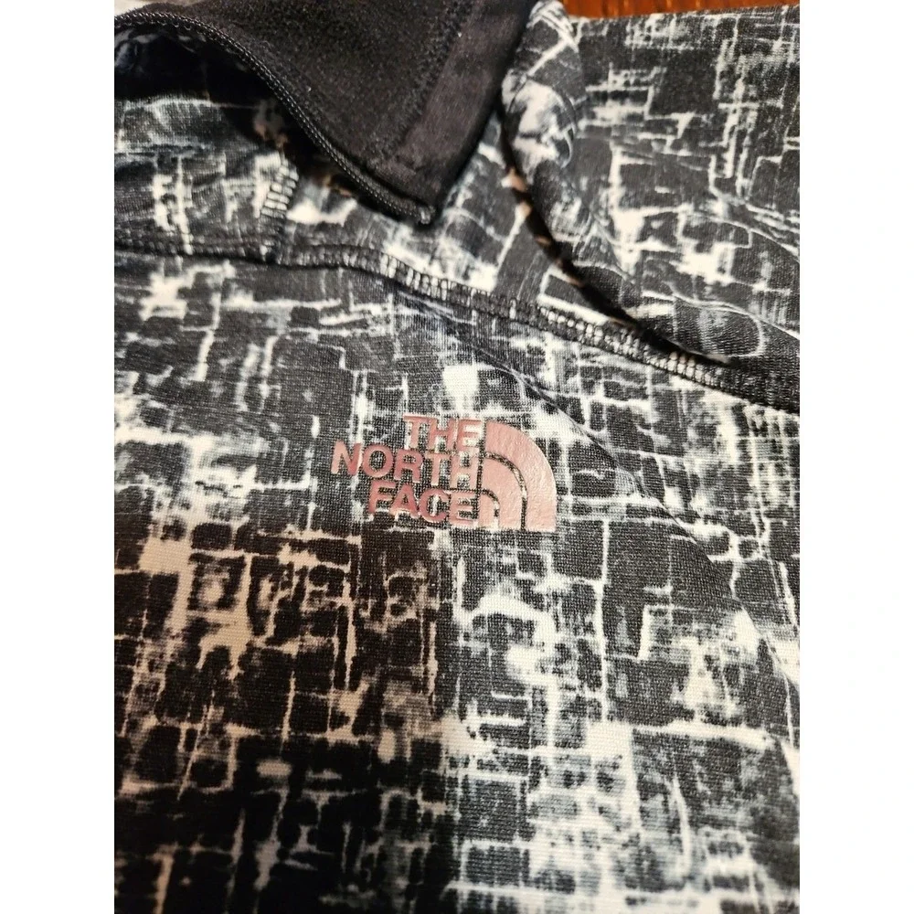 The North Face Men's 1/4 Zip Pullover Geometric-Color Long Sleeve Mens XL (A626)